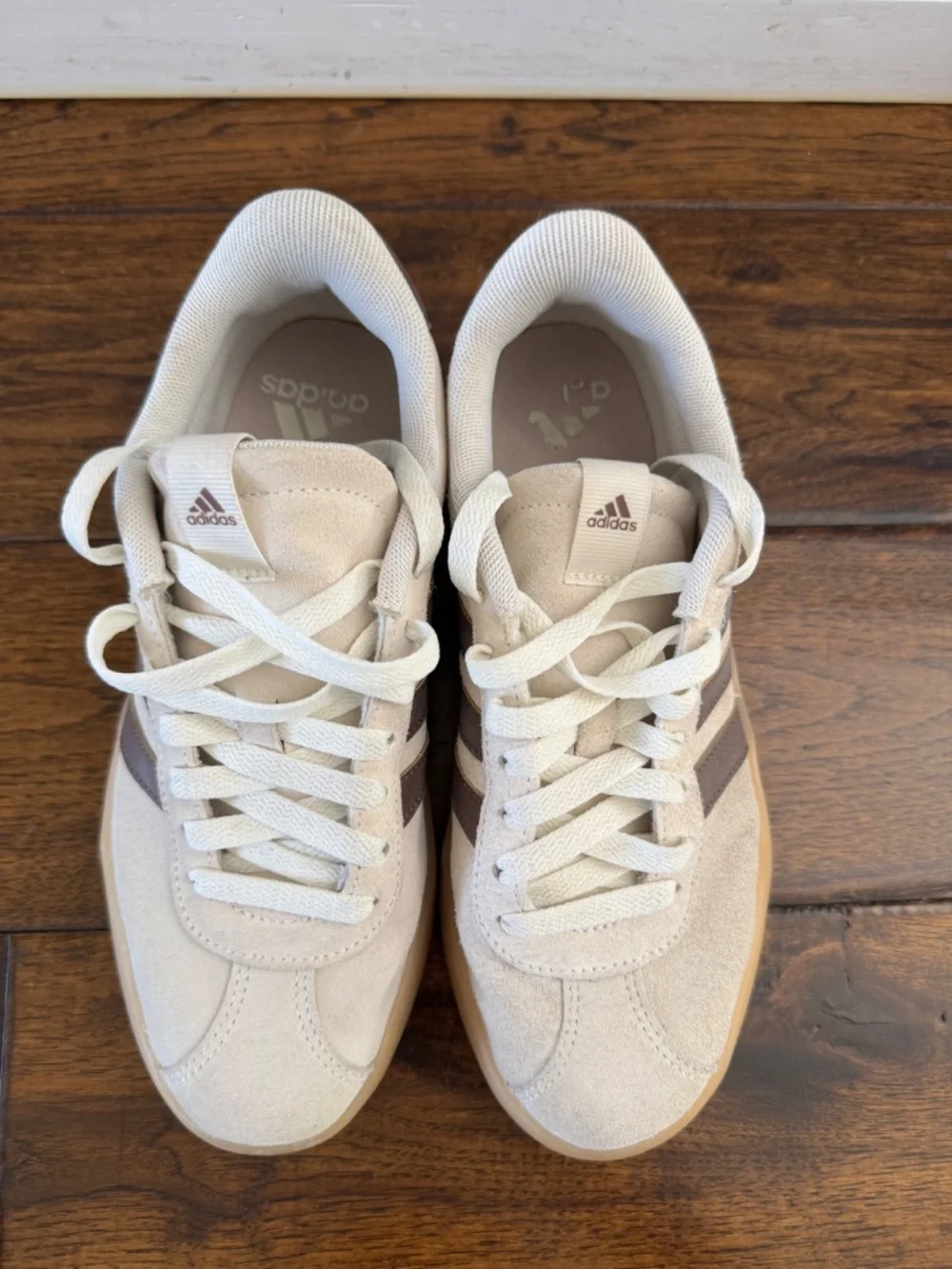 Adidas Men's Suede Sneakers Beige Brown Size 7 - Picture 3 of 7